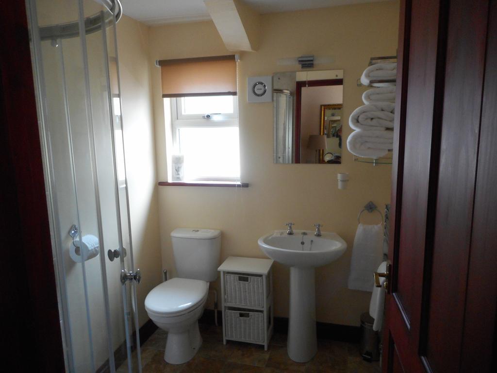 The Smugglers Hotel Penzance Room photo